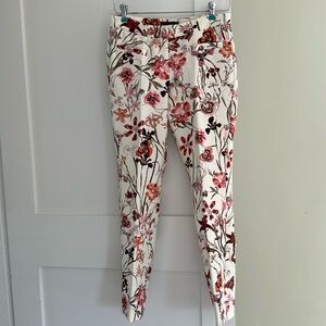 Cambio floral pants- sow some oats in these fun hip huggers size 4